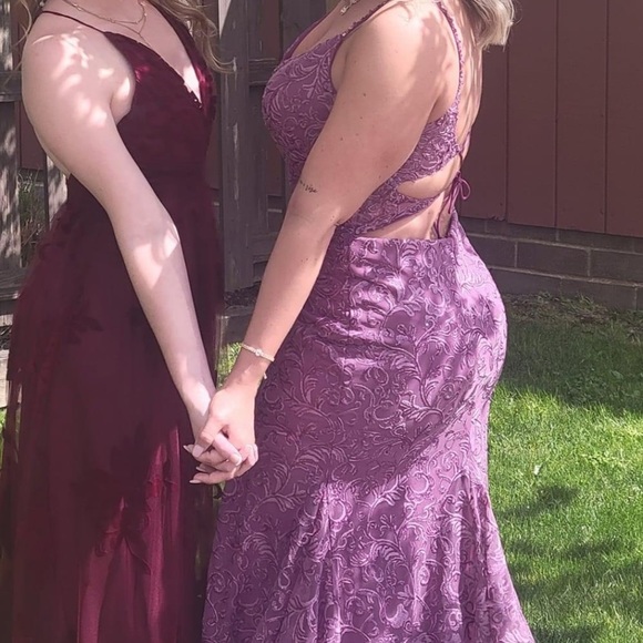 Size 12 Prom dress - Picture 9 of 10